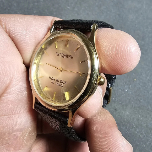 Wittnauer H & R BLOCK 10 YEARS Service Award Quartz Watch Gold Tone Working show - Picture 7 of 9